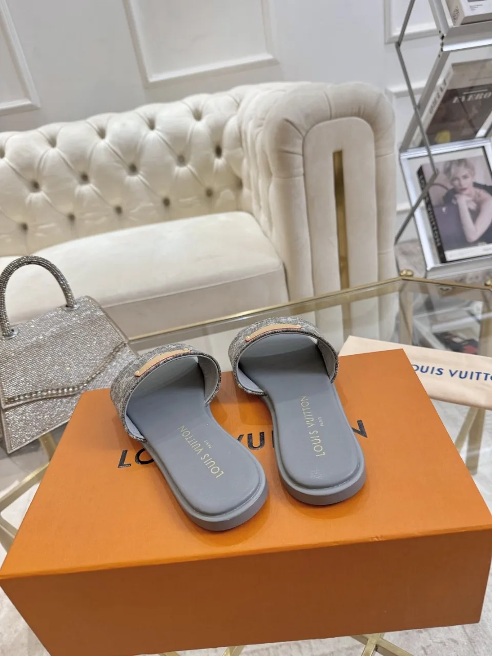 👟👟Ex-factory price 340👟👟 Genuine leather sole +40 Lv denim jacquard slippers, ex-factory price 70-43 Leather sole +40